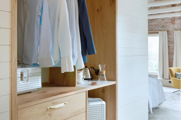 Five Rooms (Leer)
